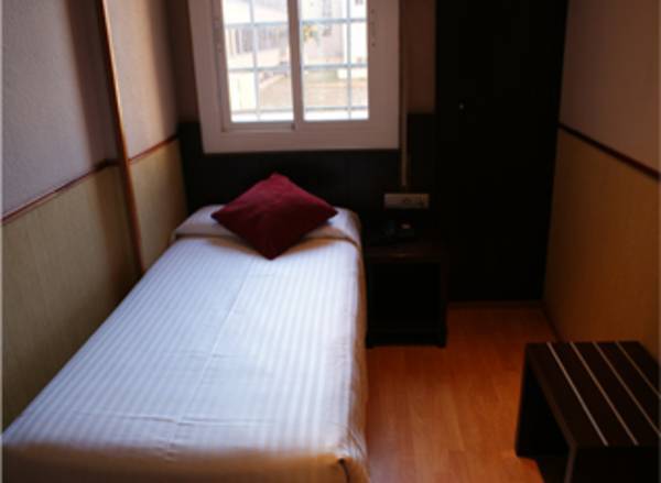 Casa de hóspedes Yomo Bcn Port 2*